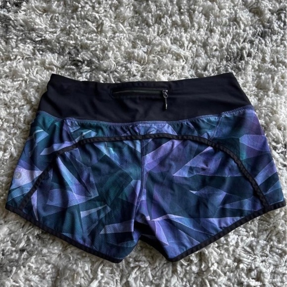 Lululemon Run Times Short *4-way Stretch 4" Pretty Prism Multi / Black - Picture 2 of 4
